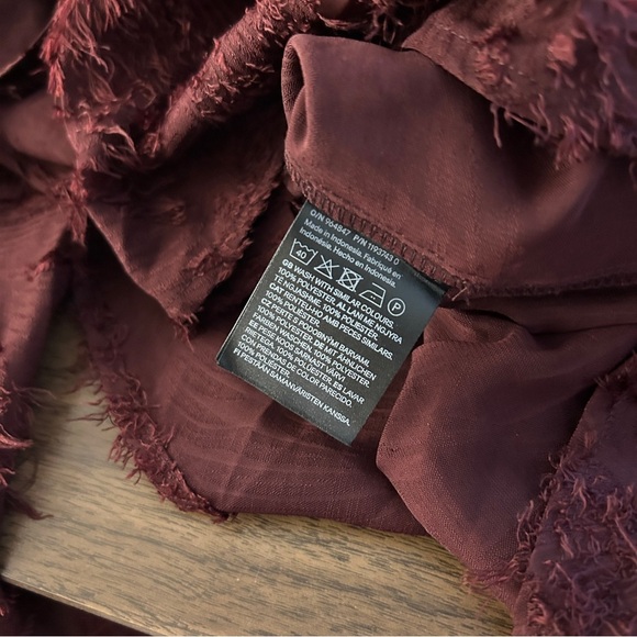 ❤️ H&M Burgundy Textured Button-Down Blouse S - Picture 6 of 10
